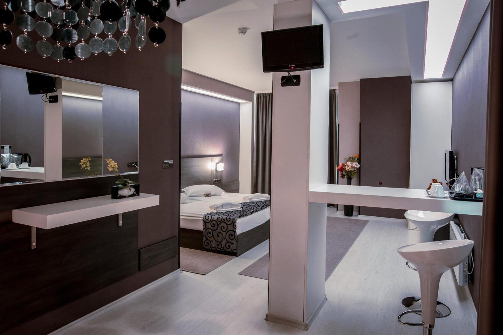 Hotel Idol Тирговиште Екстер'єр фото